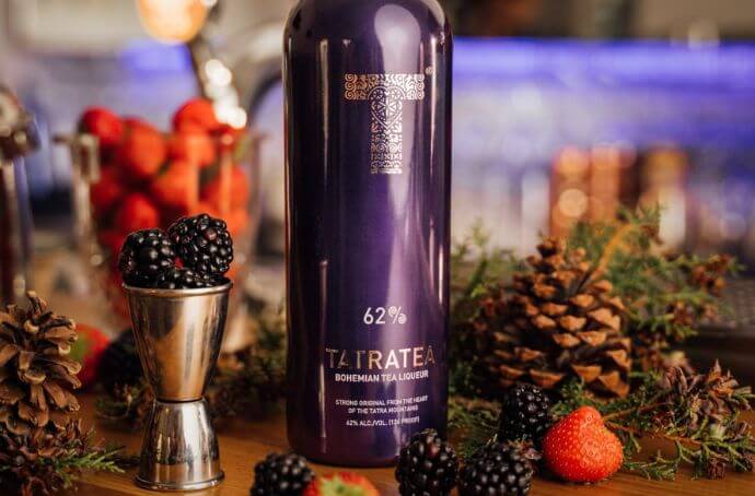 TATRATEA FOREST FRUIT TEA 62% LIKIER 0,7L